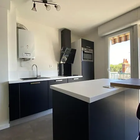T2 Completely Renovated In A Quiet Area Close To Center Apartman Tours
